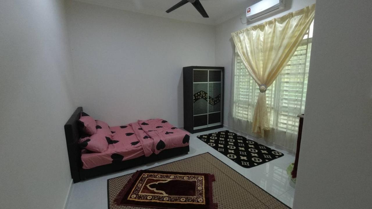 Auni Homestay Kuala Terengganu Buitenkant foto