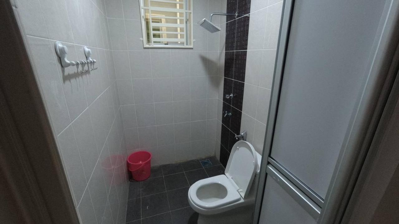 Auni Homestay Kuala Terengganu Buitenkant foto