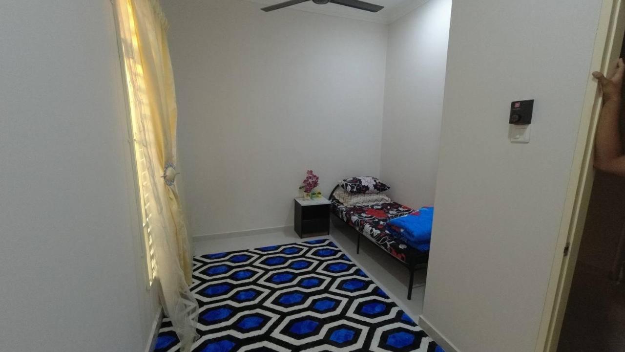 Auni Homestay Kuala Terengganu Buitenkant foto