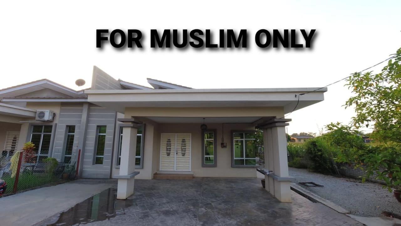 Auni Homestay Kuala Terengganu Buitenkant foto